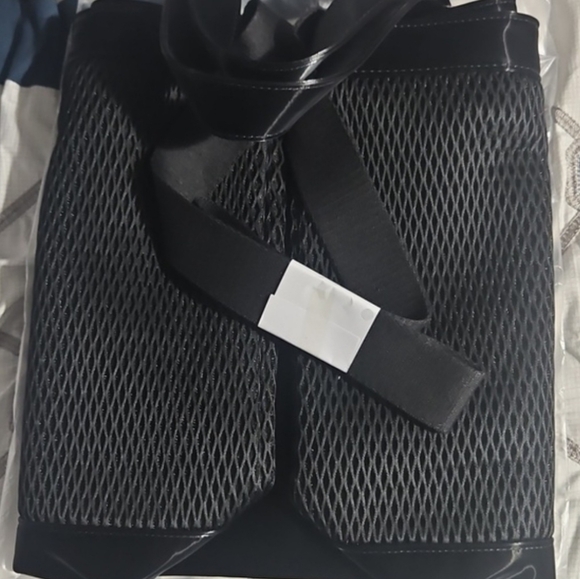 Victoria's Secret VSX Black Mesh Tote or Travel Bag - Picture 5 of 6